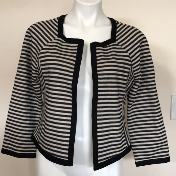 🐬 Banana Republic Striped Knit Blazer - Picture 2 of 13